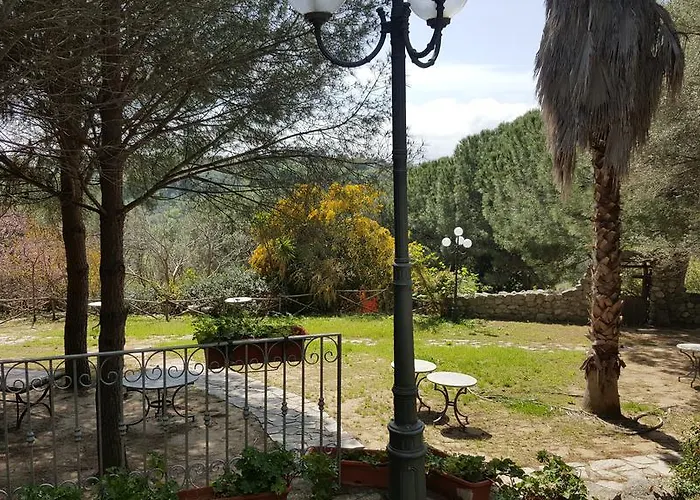 招待所 Costa Degli Aranci 3*